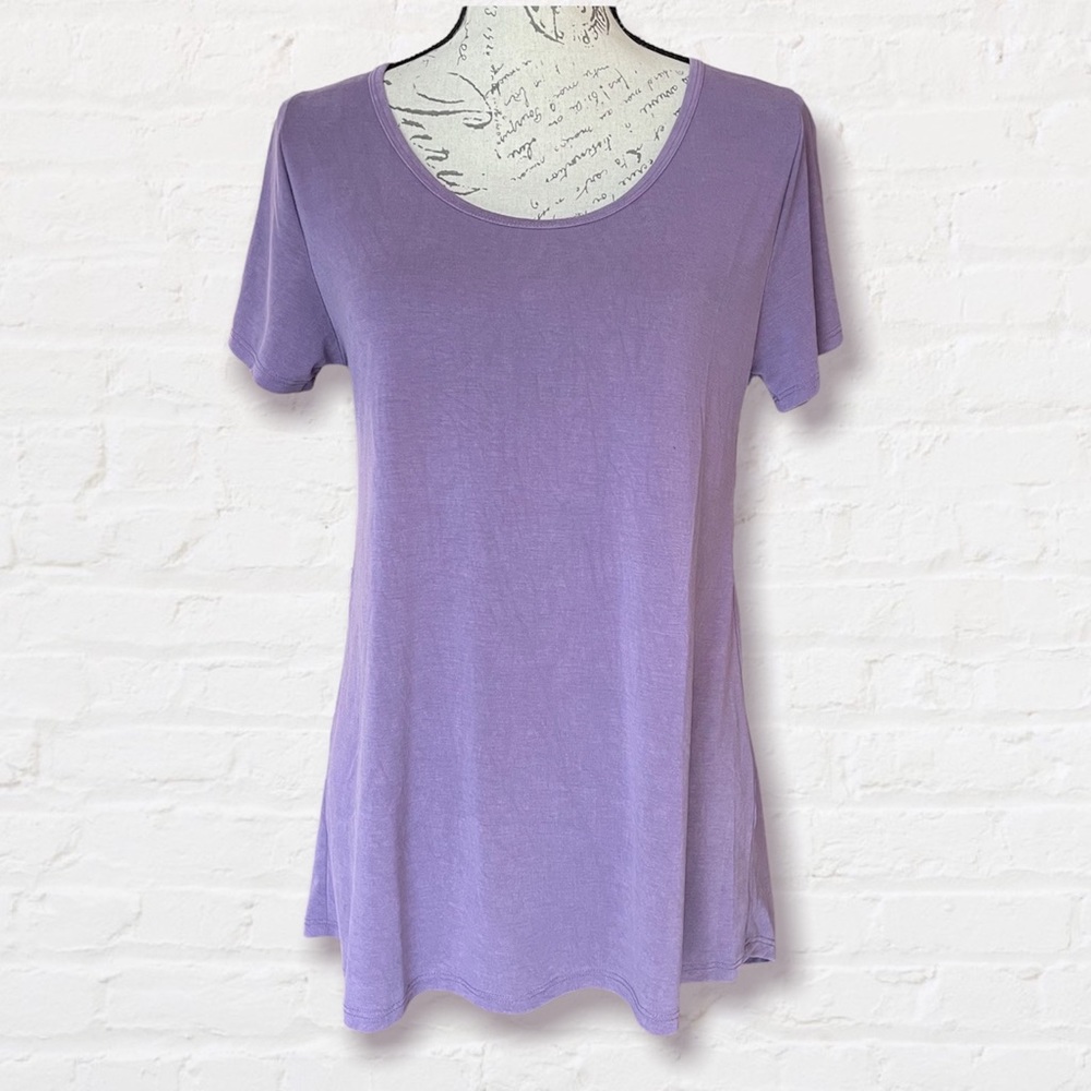 LuLaRoe Solid Lilac Purple Classic T Short Sleeve Swing Flowy Stretch Scoopneck